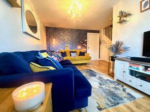 Lounge- click for photo gallery